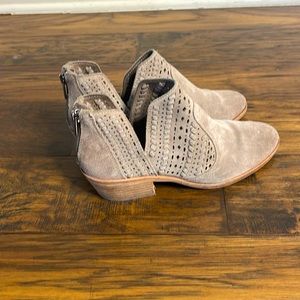 Vince Camuto Parasata Bootie